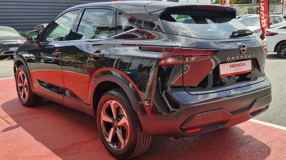 NISSAN Qashqai -