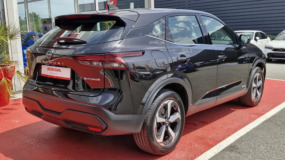 NISSAN Qashqai -