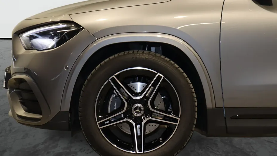MERCEDES-BENZ GLA GLA 200 mHEV AMG Line 7G-DCT