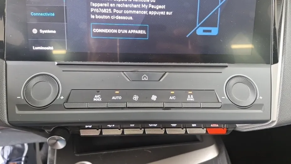 PEUGEOT 308 -