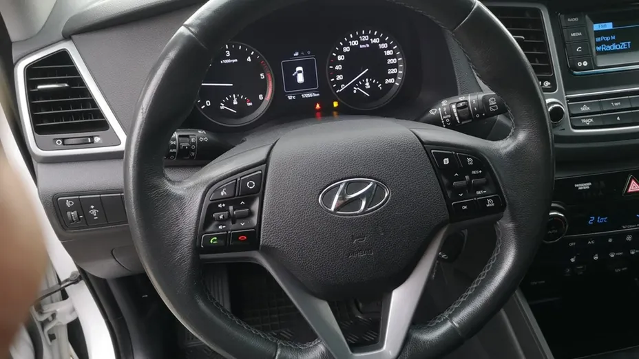 HYUNDAI Tucson -