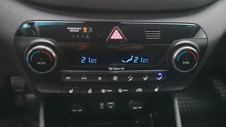 HYUNDAI Tucson -