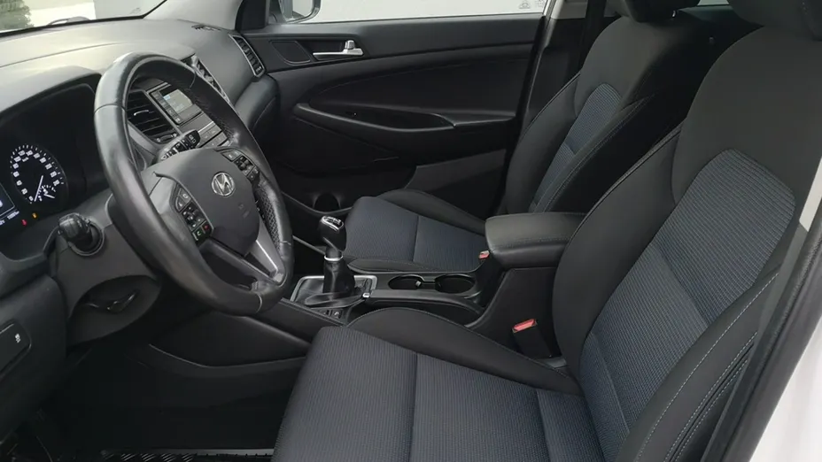 HYUNDAI Tucson -