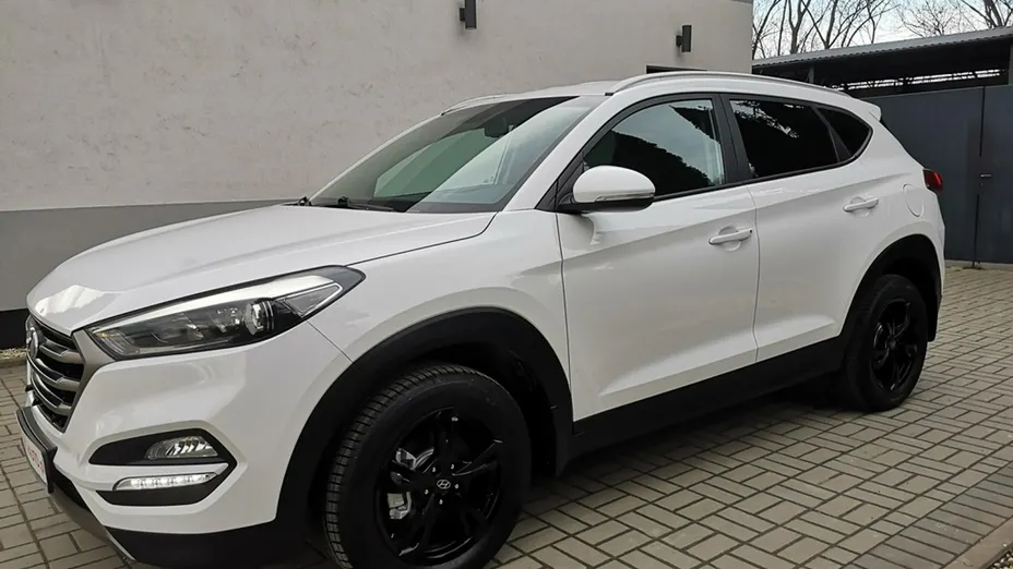HYUNDAI Tucson -