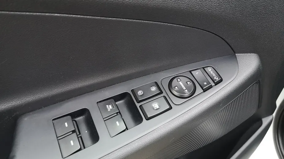 HYUNDAI Tucson -