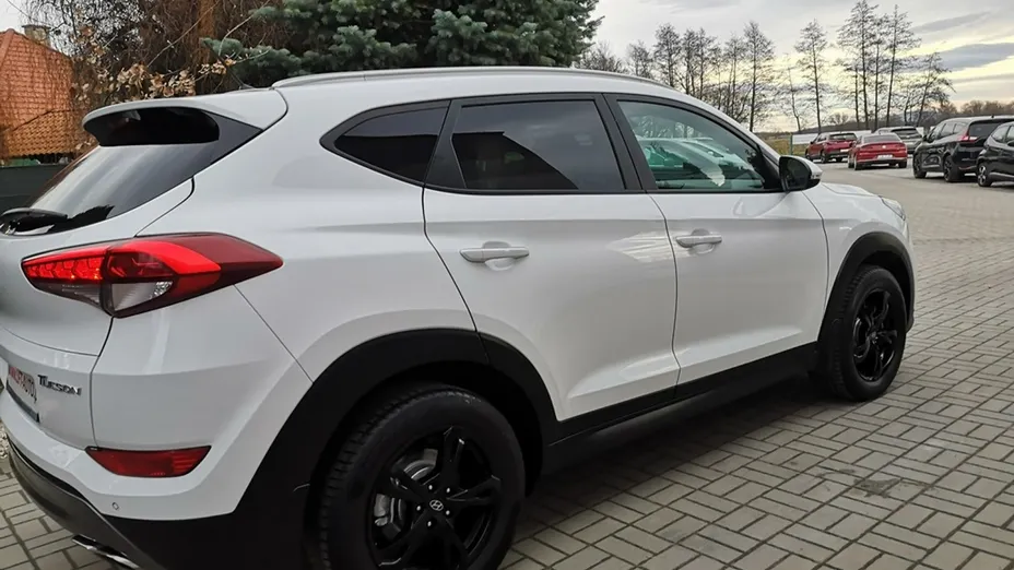 HYUNDAI Tucson -