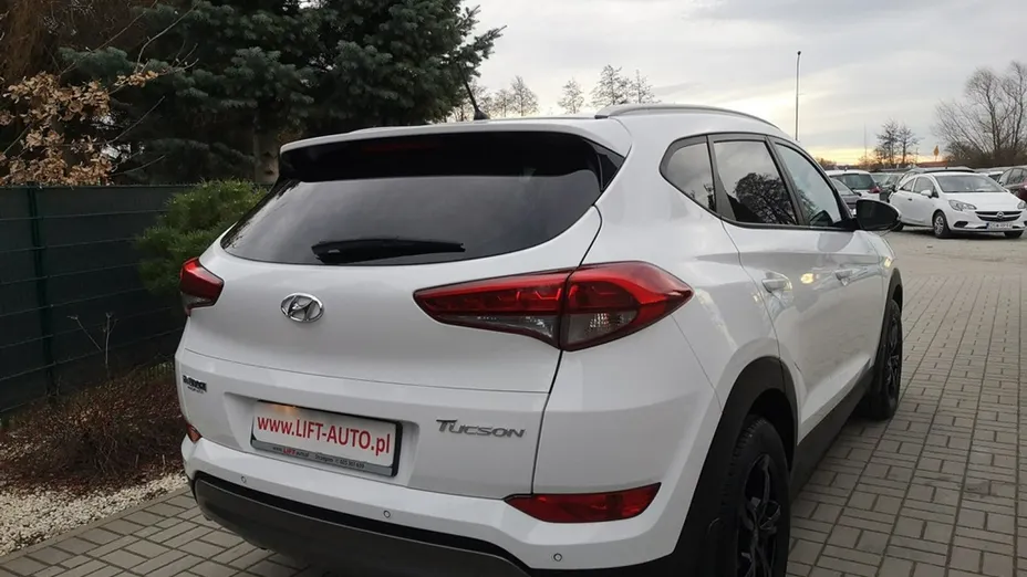 HYUNDAI Tucson -