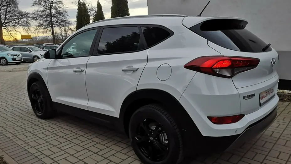 HYUNDAI Tucson -