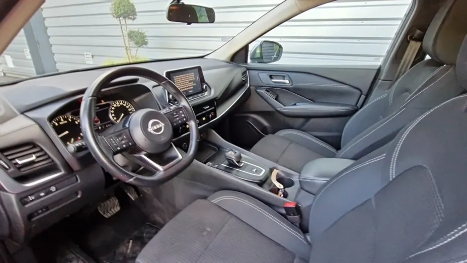 NISSAN Qashqai -
