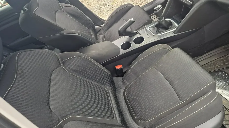 RENAULT Megane -