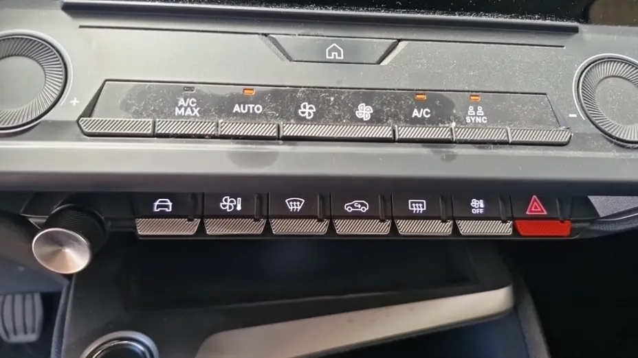 PEUGEOT 308 -