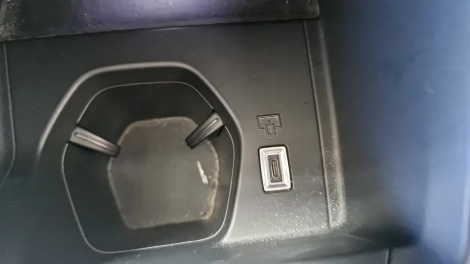 PEUGEOT 308 -