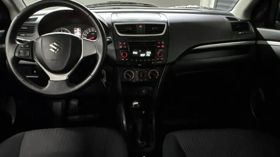 SUZUKI Swift -