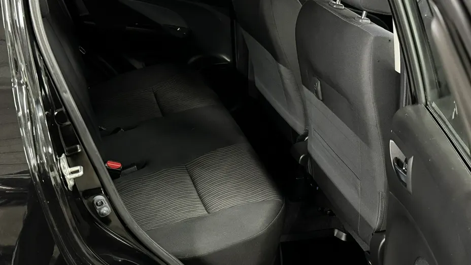 SUZUKI Swift -