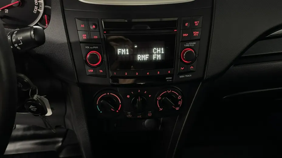 SUZUKI Swift -