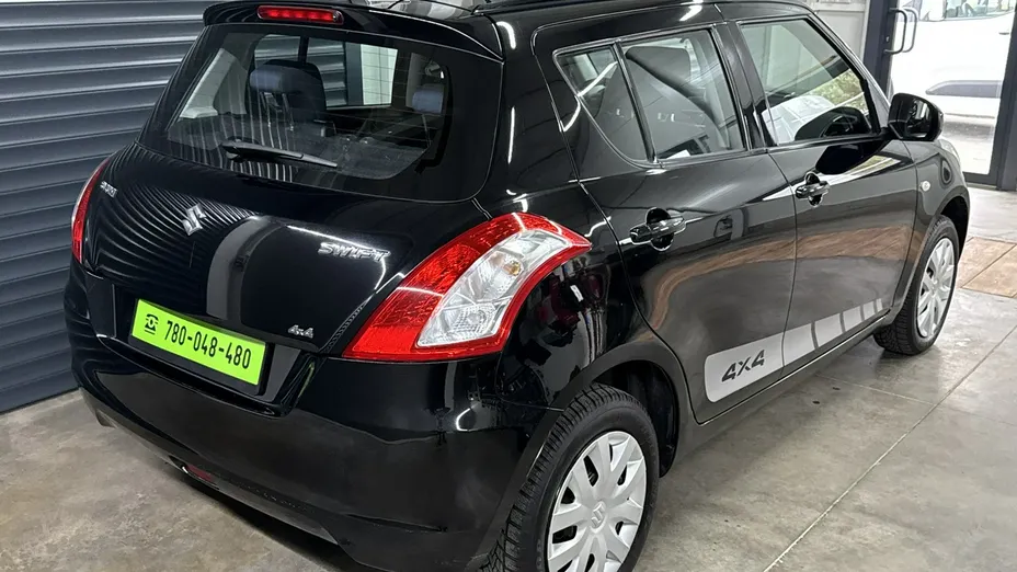 SUZUKI Swift -