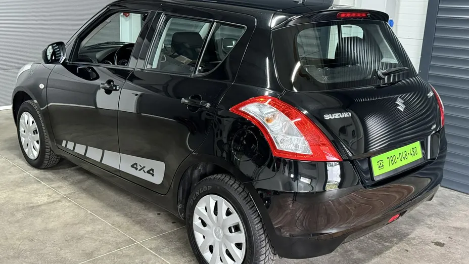 SUZUKI Swift -