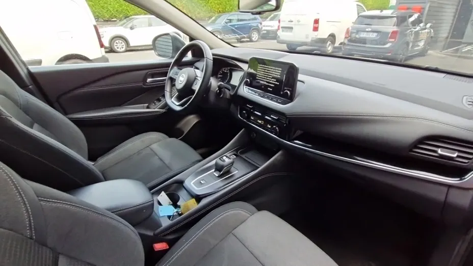 NISSAN Qashqai -