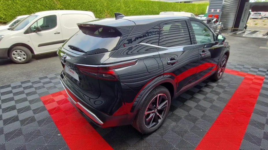 NISSAN Qashqai -