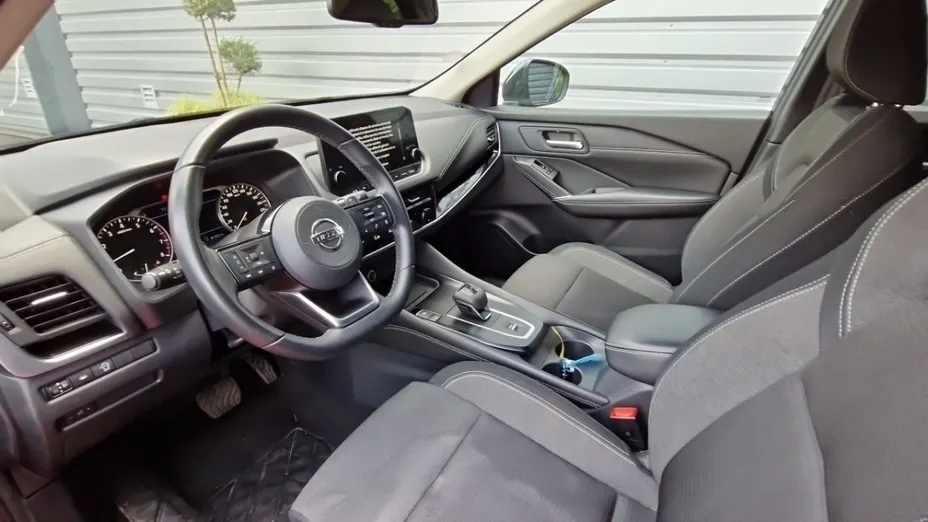 NISSAN Qashqai -
