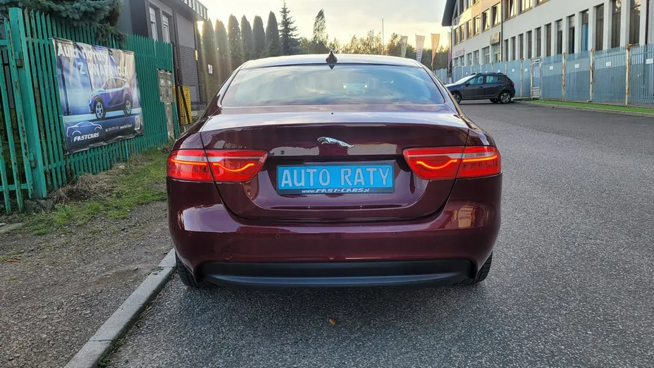 JAGUAR XE -