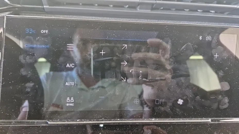 PEUGEOT 308 -