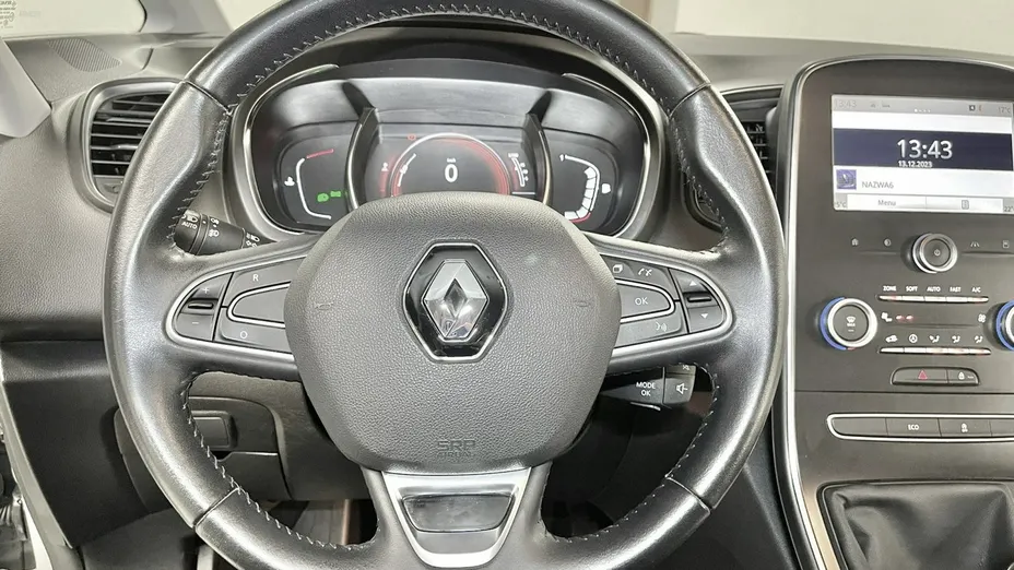 RENAULT Scenic -