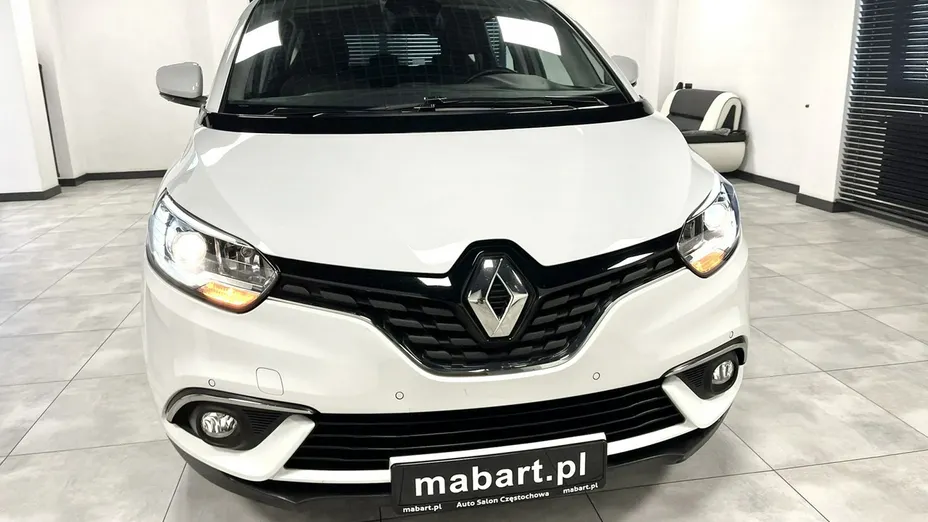 RENAULT Scenic -
