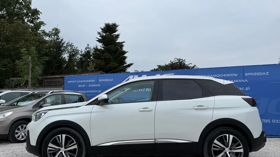 PEUGEOT 3008 -
