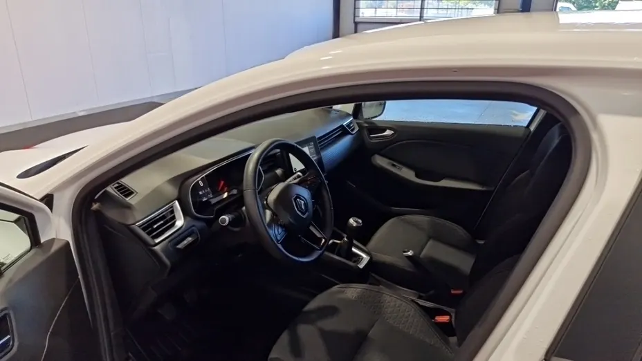 RENAULT Clio -