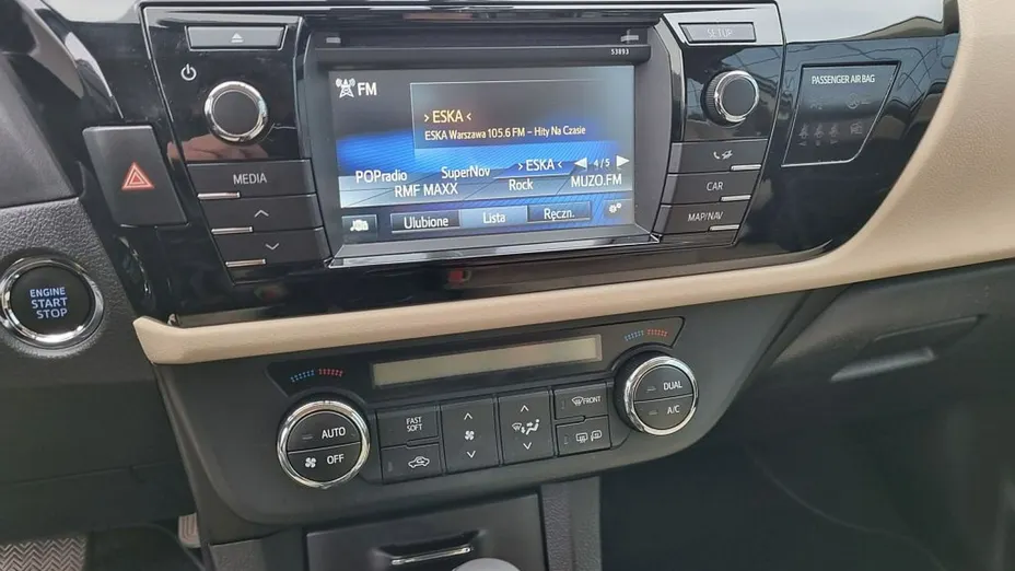 TOYOTA Corolla -