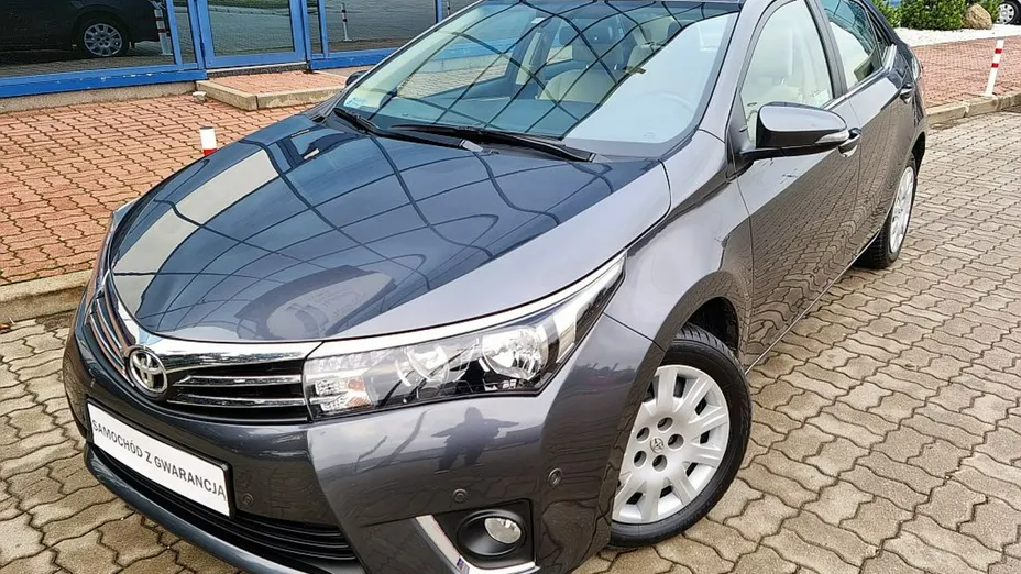 TOYOTA Corolla -