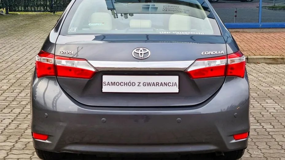 TOYOTA Corolla -