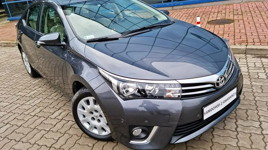 TOYOTA Corolla -