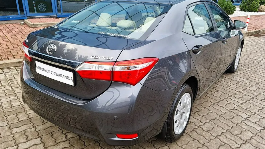 TOYOTA Corolla -