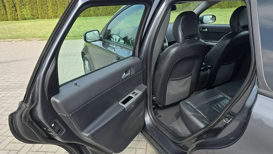 VOLVO V50 -