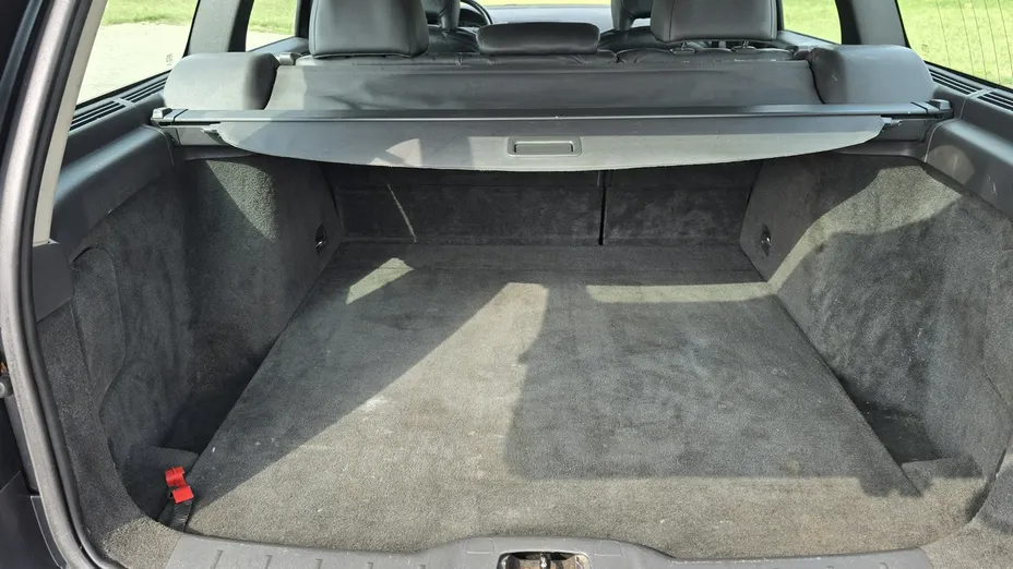 VOLVO V50 -