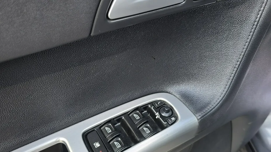 VOLVO V50 -