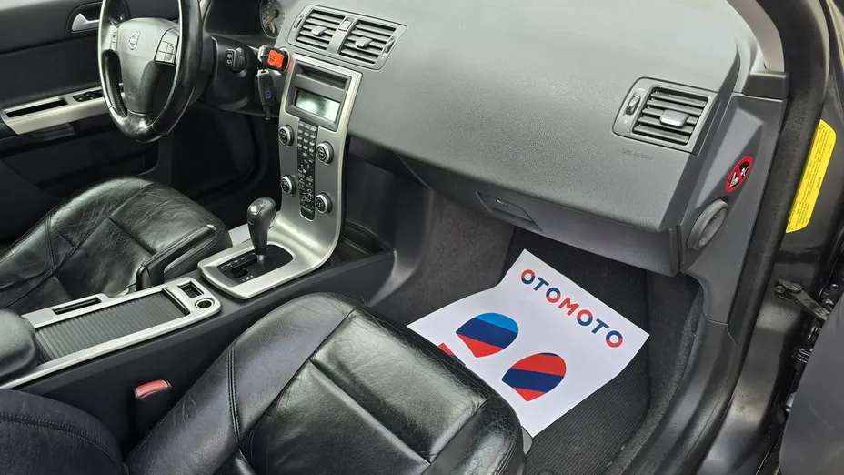 VOLVO V50 -