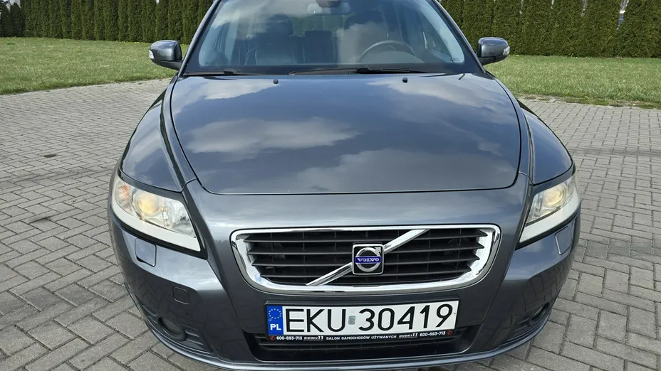 VOLVO V50 -