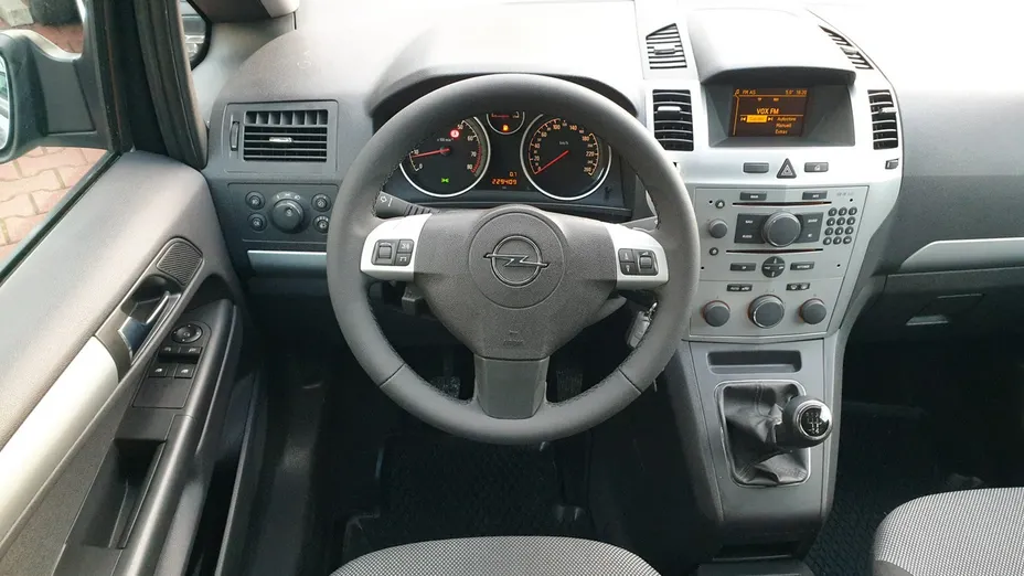 OPEL Zafira -