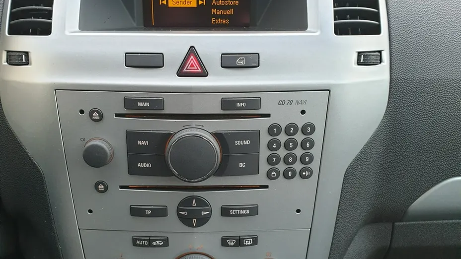 OPEL Zafira -