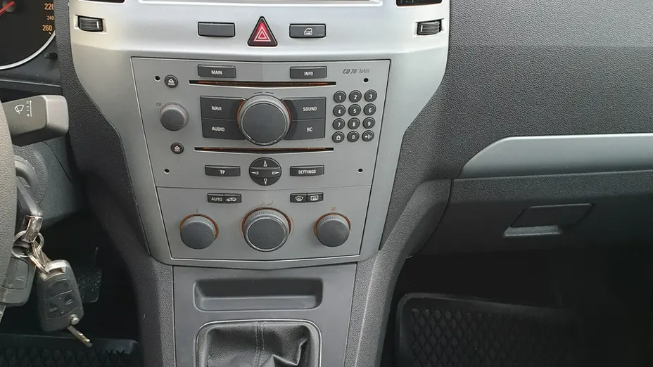 OPEL Zafira -