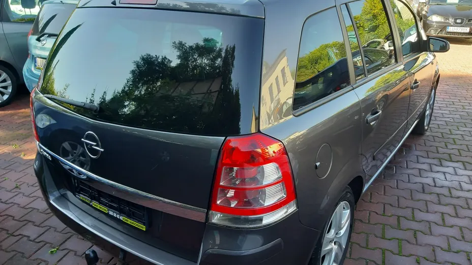 OPEL Zafira -