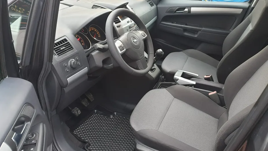 OPEL Zafira -
