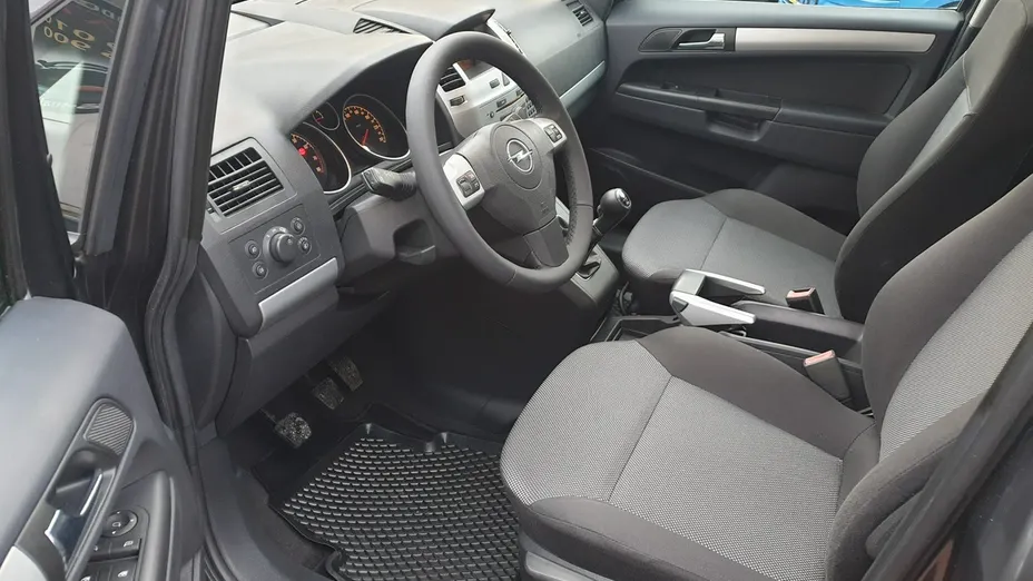 OPEL Zafira -