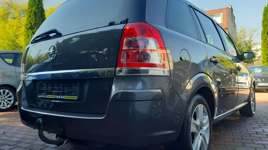 OPEL Zafira -