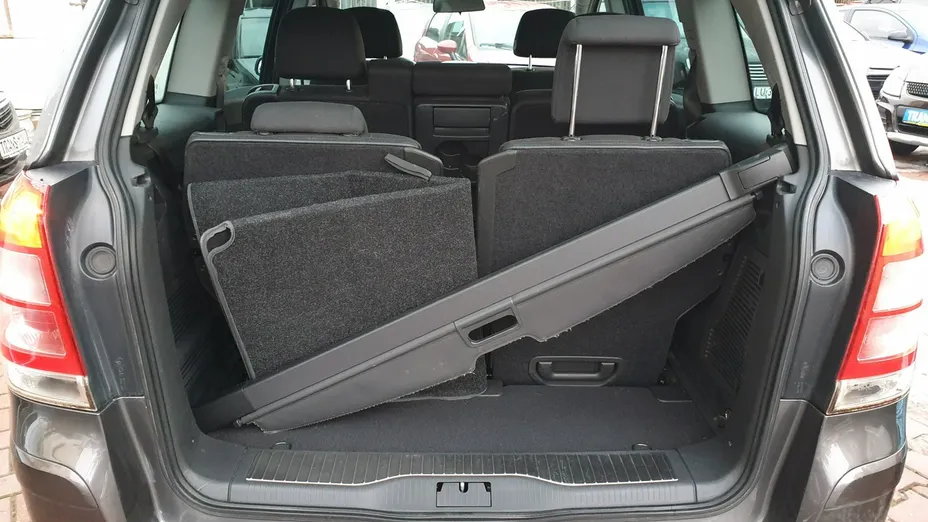 OPEL Zafira -