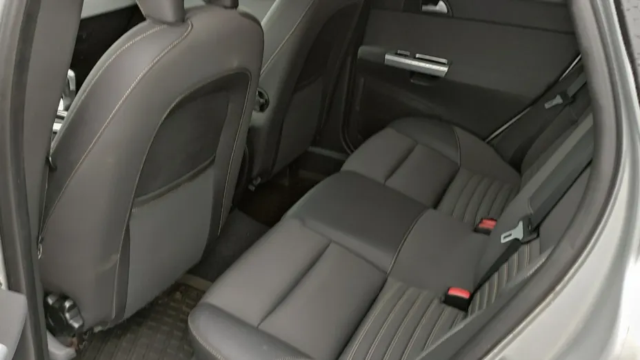 VOLVO V50 -