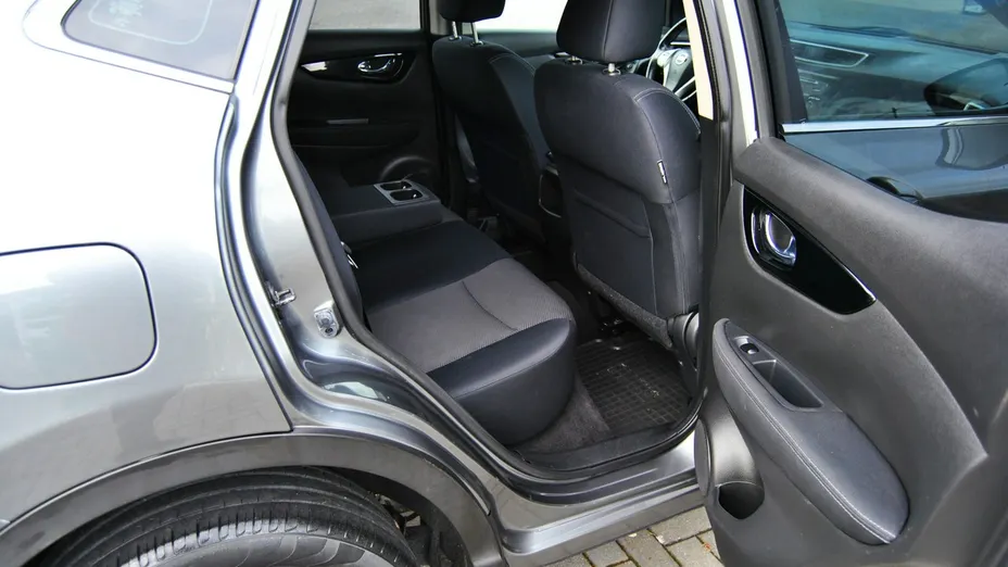 NISSAN Qashqai -